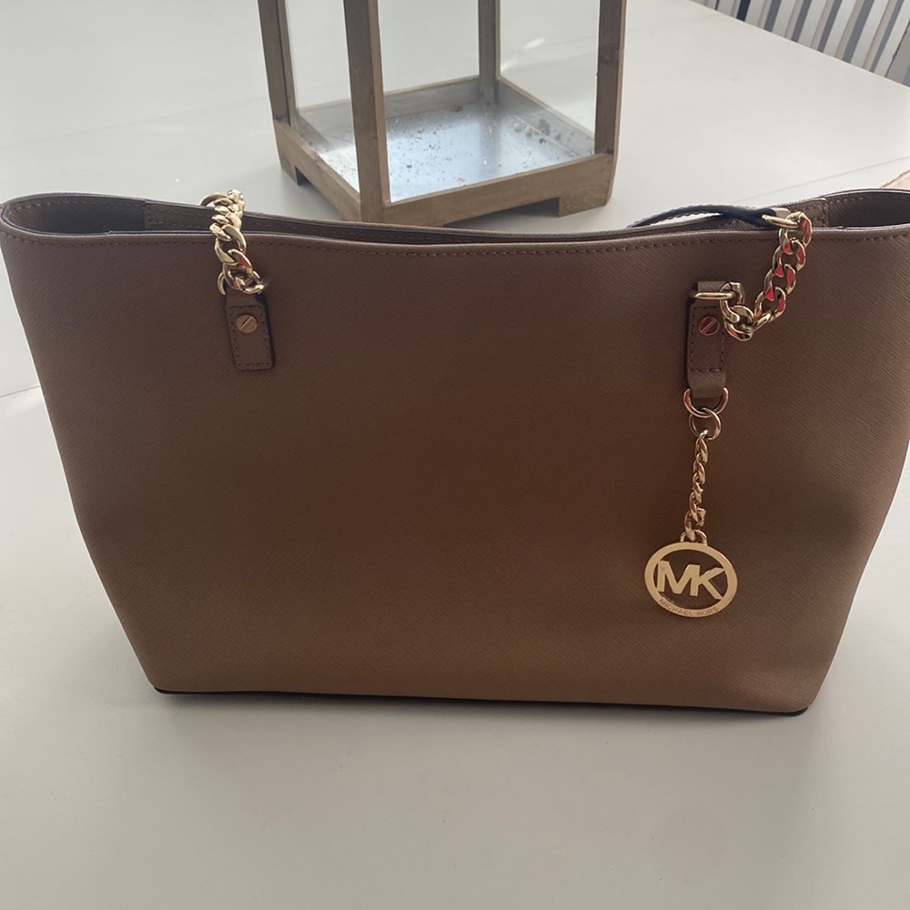MK very clean y beautiful 🤩